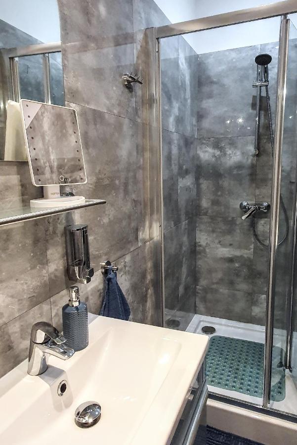 קרקוב Gaj Apartment - Air Condition, Free Parking מראה חיצוני תמונה
